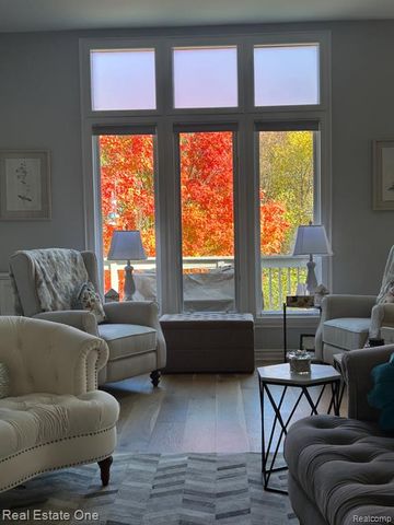 1088 Eagle Nest Drive, Milford, MI 48381