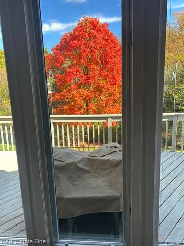 1088 Eagle Nest Drive, Milford, MI 48381