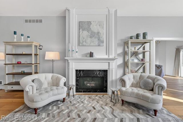 1088 Eagle Nest Drive, Milford, MI 48381