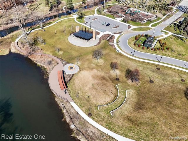 1088 Eagle Nest Drive, Milford, MI 48381