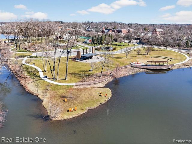 1088 Eagle Nest Drive, Milford, MI 48381