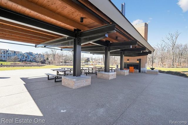 1088 Eagle Nest Drive, Milford, MI 48381