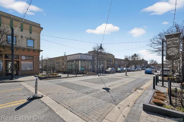 1088 Eagle Nest Drive, Milford, MI 48381