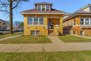 2500 N 78th Court, Elmwood Park, IL 60707