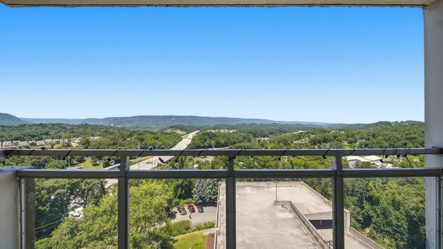1131 Stringers Ridge Road, Chattanooga, TN 37405