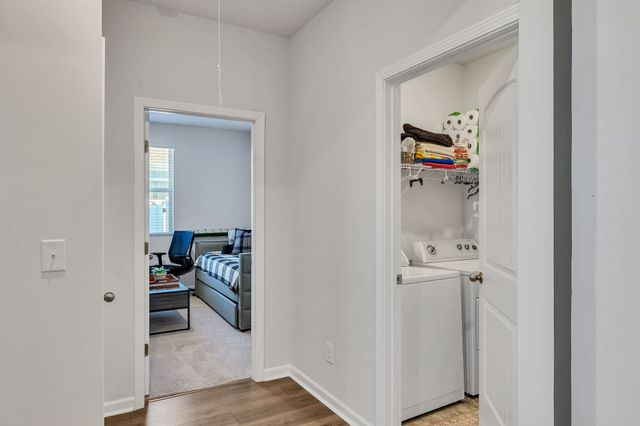 215 Addison Ave, Chapel Hill, TN 37034