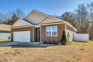 215 Addison Ave, Chapel Hill, TN 37034
