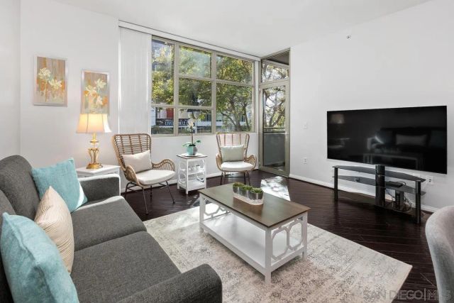 206 Park Blvd 209, San Diego, CA 92101