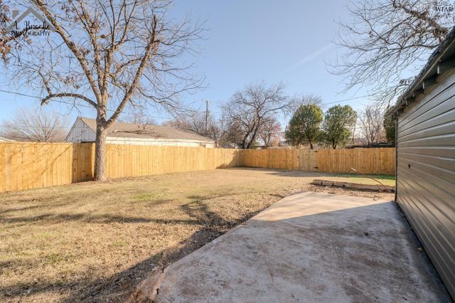 3207 HOLLYWOOD AVENUE, Wichita Falls, TX 76309