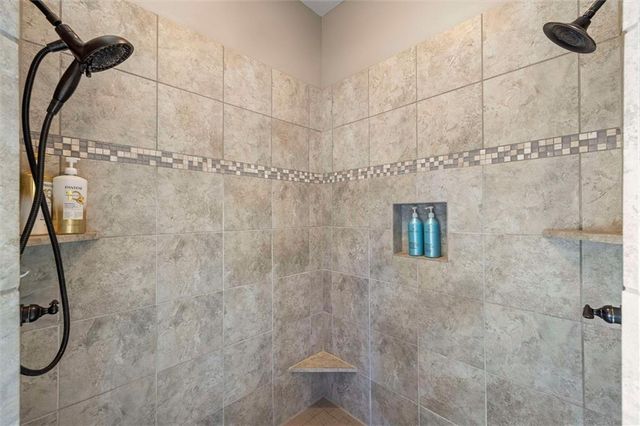 8411 Houston Street, Lenexa, KS 66227