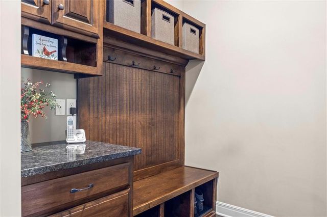 8411 Houston Street, Lenexa, KS 66227