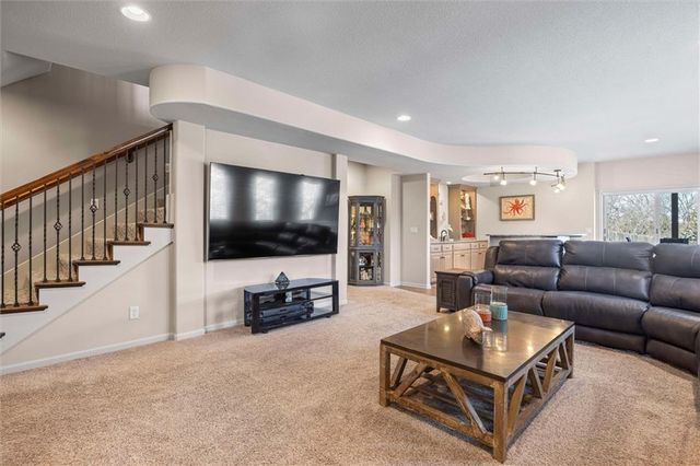 8411 Houston Street, Lenexa, KS 66227