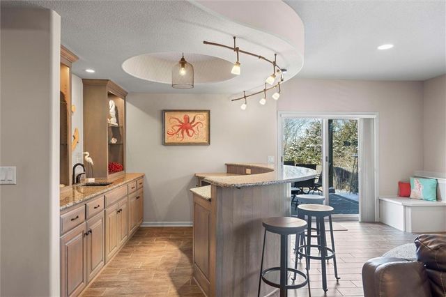 8411 Houston Street, Lenexa, KS 66227