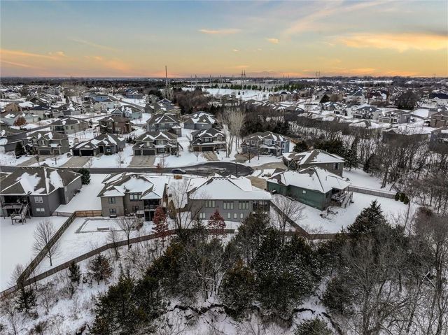 8411 Houston Street, Lenexa, KS 66227