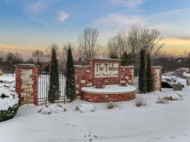 8411 Houston Street, Lenexa, KS 66227