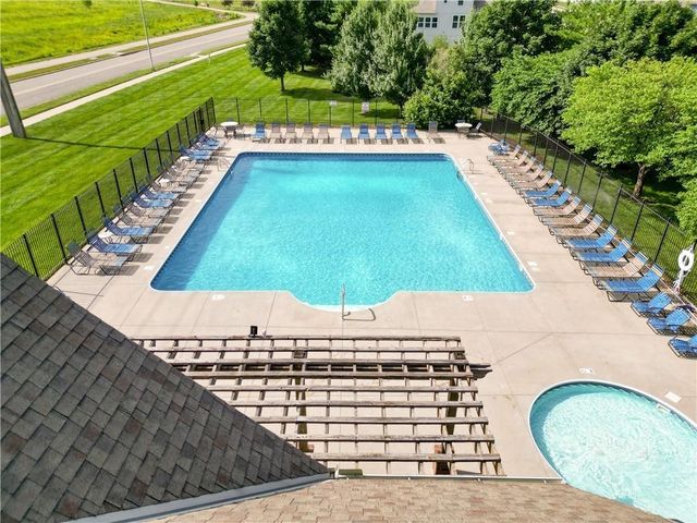 8411 Houston Street, Lenexa, KS 66227