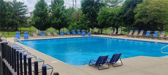 8411 Houston Street, Lenexa, KS 66227