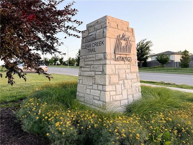 8411 Houston Street, Lenexa, KS 66227