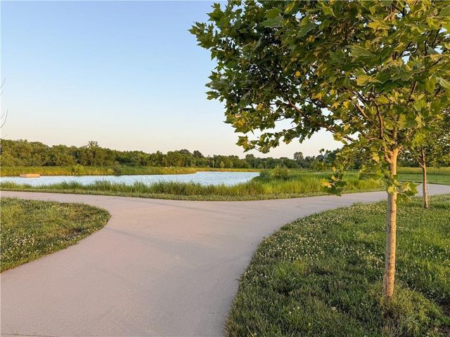 8411 Houston Street, Lenexa, KS 66227