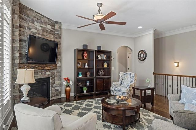 8411 Houston Street, Lenexa, KS 66227