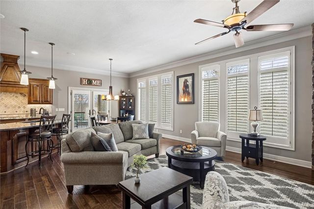 8411 Houston Street, Lenexa, KS 66227