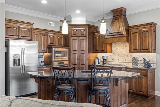 8411 Houston Street, Lenexa, KS 66227