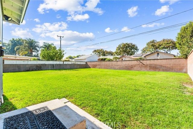 12247 Cornuta, Downey, CA 90242