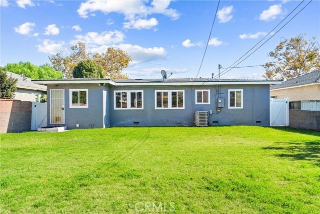 12247 Cornuta, Downey, CA 90242