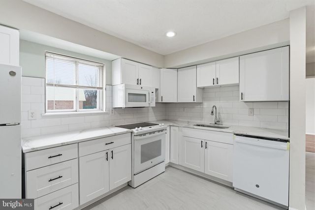 1901 IRONWOOD LN, Bensalem, PA 19020