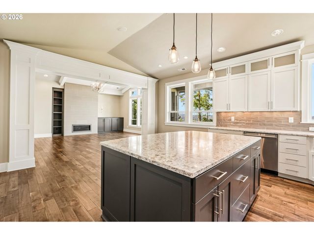 17547 CHERRY Ct, Lake Oswego, OR 97034