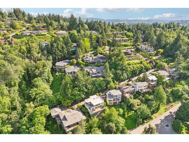 17547 CHERRY Ct, Lake Oswego, OR 97034