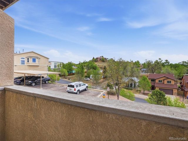 2237 Stepping Stones Way B, Colorado Springs, CO 80904