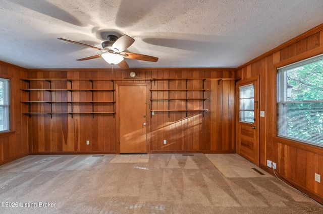 6312 Limewood Cir, Louisville, KY 40222