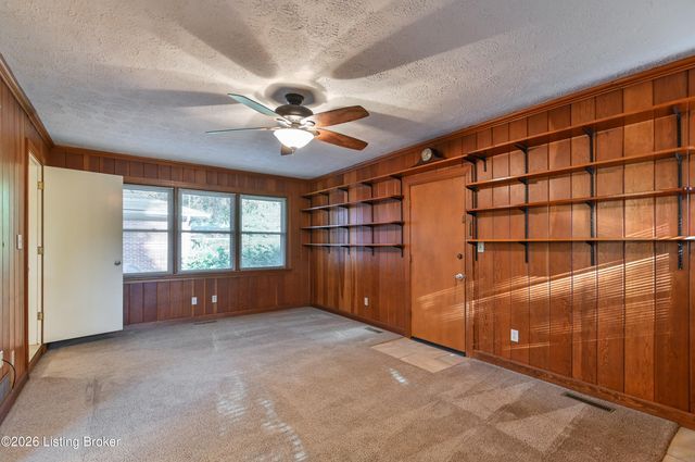6312 Limewood Cir, Louisville, KY 40222