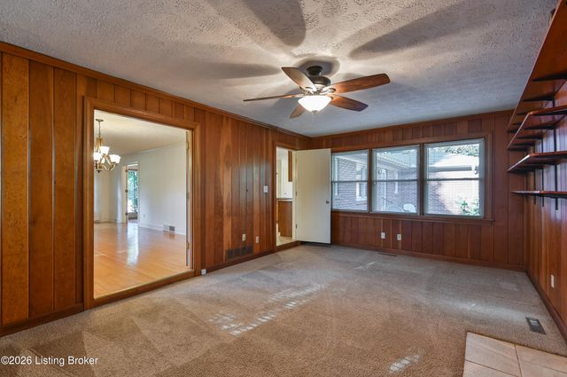 6312 Limewood Cir, Louisville, KY 40222