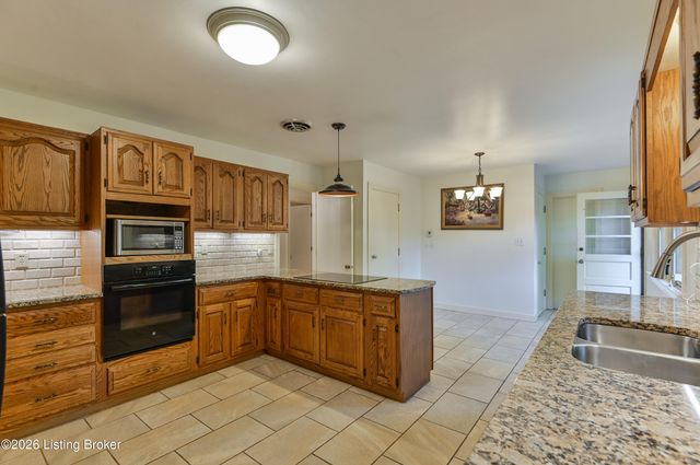 6312 Limewood Cir, Louisville, KY 40222