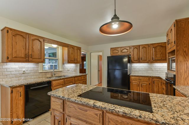 6312 Limewood Cir, Louisville, KY 40222