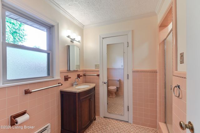 6312 Limewood Cir, Louisville, KY 40222