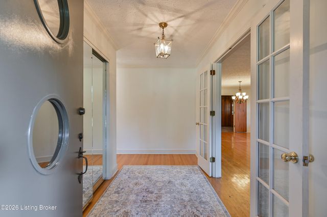 6312 Limewood Cir, Louisville, KY 40222