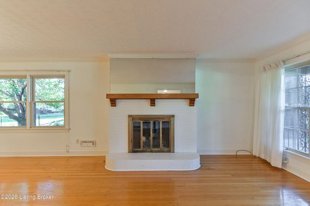 6312 Limewood Cir, Louisville, KY 40222