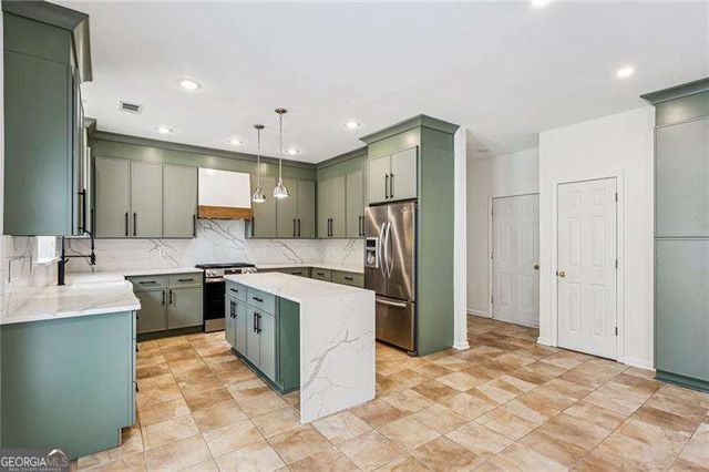 198 Parkstone Way, Marietta, GA 30066