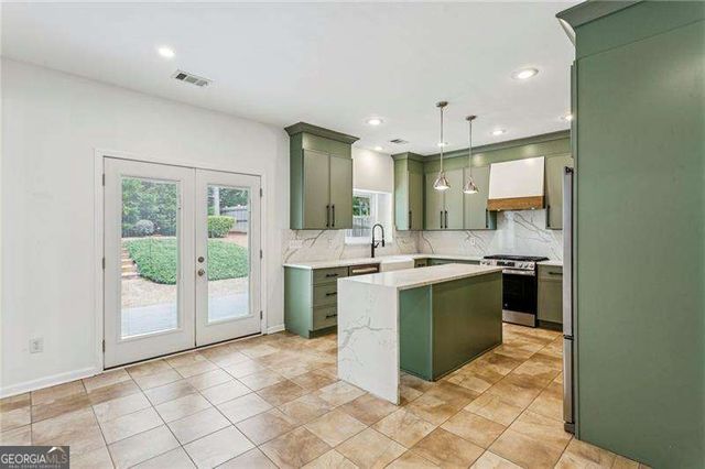 198 Parkstone Way, Marietta, GA 30066