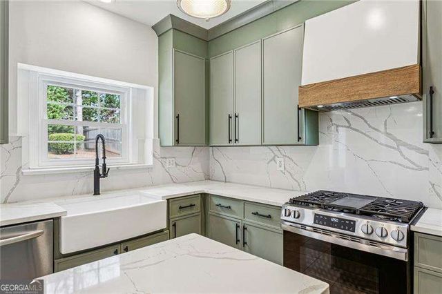 198 Parkstone Way, Marietta, GA 30066