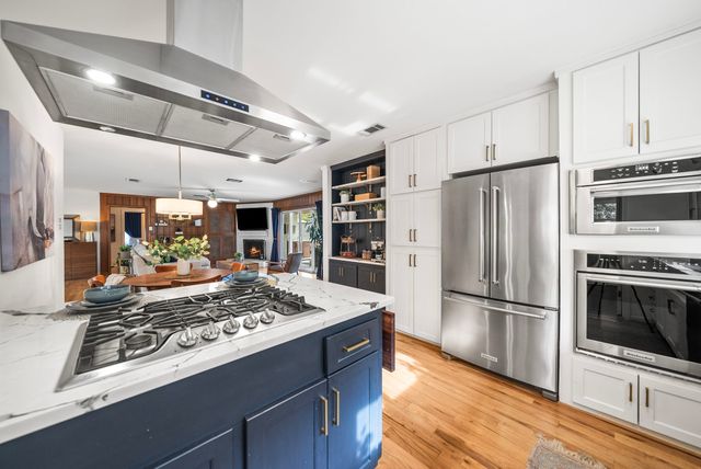 6122 E University Boulevard, Dallas, TX 75214