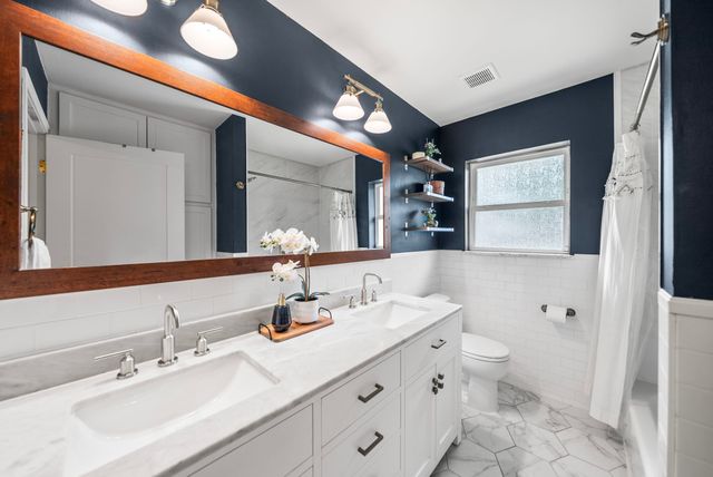 6122 E University Boulevard, Dallas, TX 75214