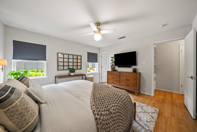 6122 E University Boulevard, Dallas, TX 75214