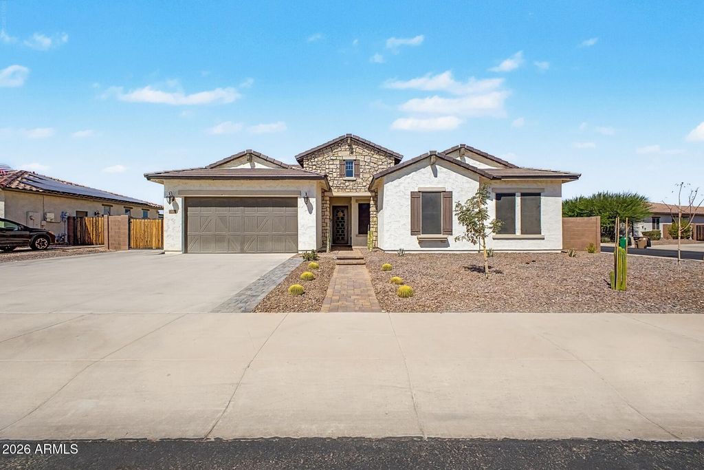 18322 W COOLIDGE Street, Goodyear, AZ 85395 — photo 2