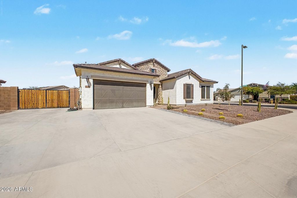 18322 W COOLIDGE Street, Goodyear, AZ 85395 — photo 4