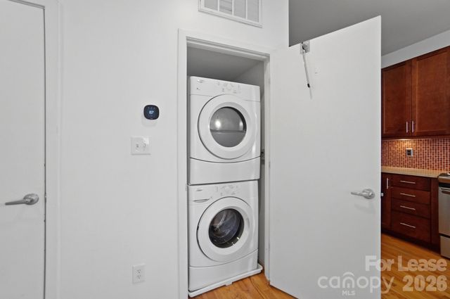 921 Westbrook Drive B, Charlotte, NC 28202