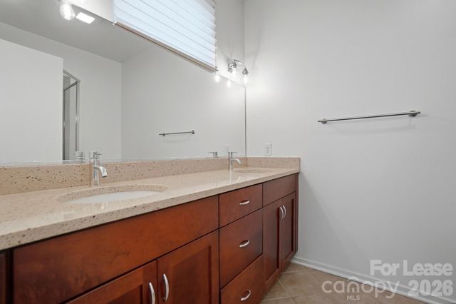 921 Westbrook Drive B, Charlotte, NC 28202